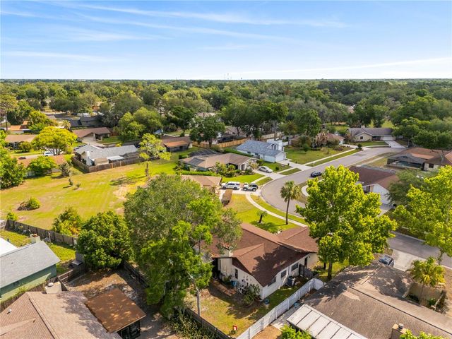 2008 SYCAMORE LANE, Plant City, FL 33563