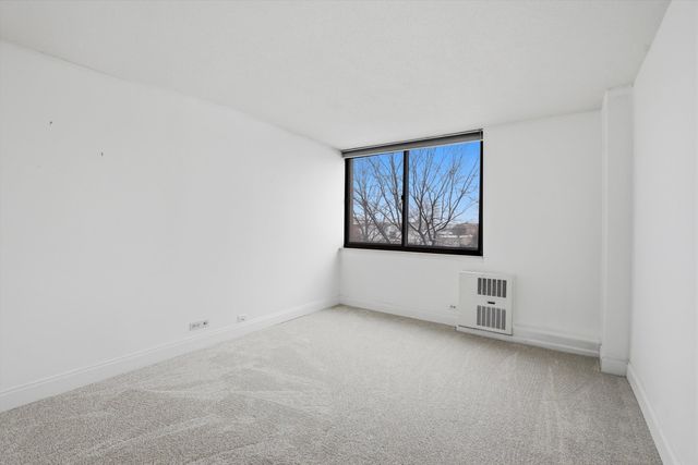 1110 Grove Street 2C, Downers Grove, IL 60515