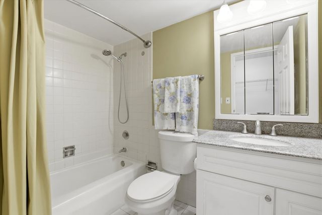 1110 Grove Street 2C, Downers Grove, IL 60515