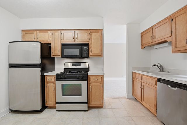 1110 Grove Street 2C, Downers Grove, IL 60515