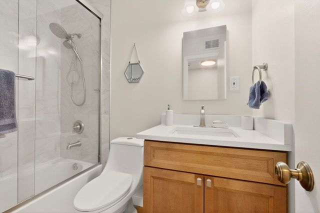 10245 Cove Court NW, Albuquerque, NM 87114