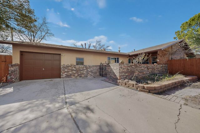 10245 Cove Court NW, Albuquerque, NM 87114