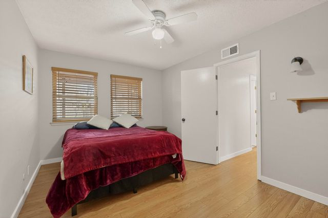 10245 Cove Court NW, Albuquerque, NM 87114