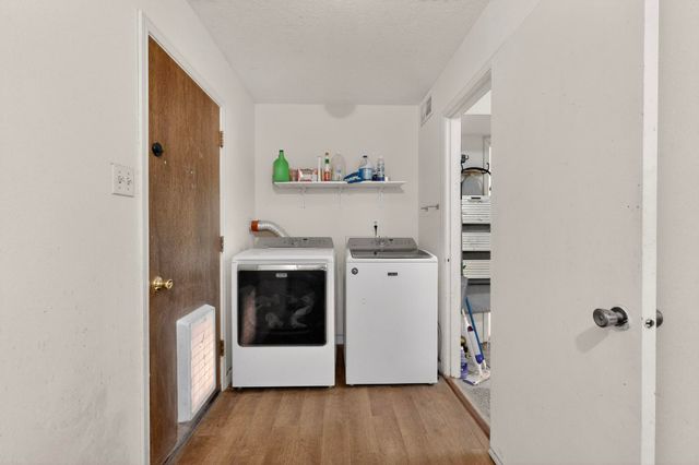 10245 Cove Court NW, Albuquerque, NM 87114