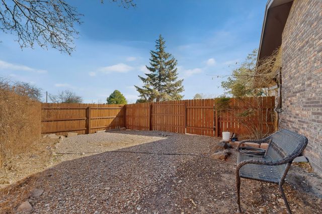 10245 Cove Court NW, Albuquerque, NM 87114