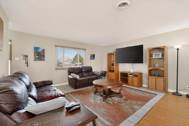 10245 Cove Court NW, Albuquerque, NM 87114