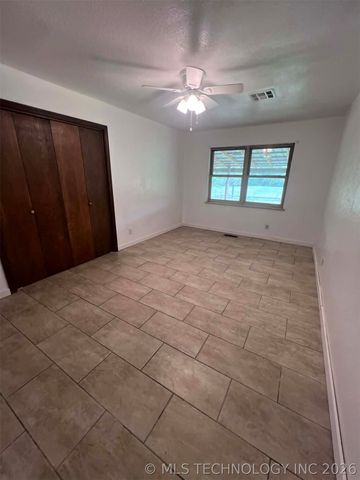 18756 E 690 Road, Moody, OK 74464