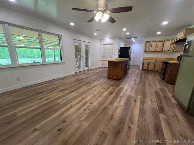 18756 E 690 Road, Moody, OK 74464