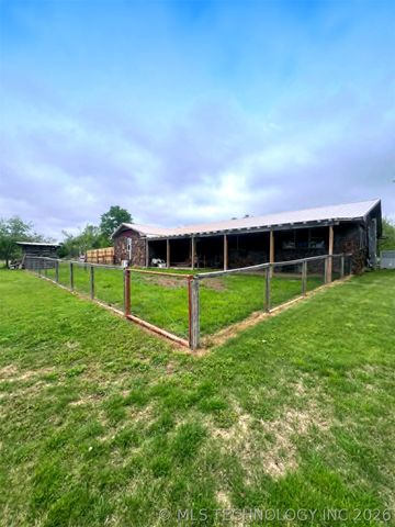 18756 E 690 Road, Moody, OK 74464