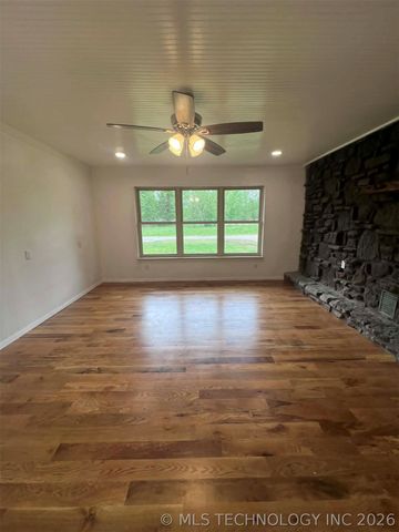18756 E 690 Road, Moody, OK 74464