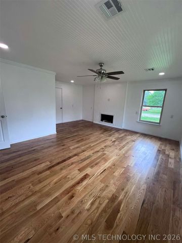 18756 E 690 Road, Moody, OK 74464