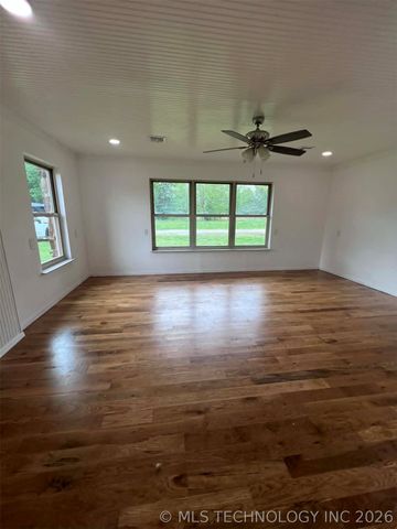 18756 E 690 Road, Moody, OK 74464