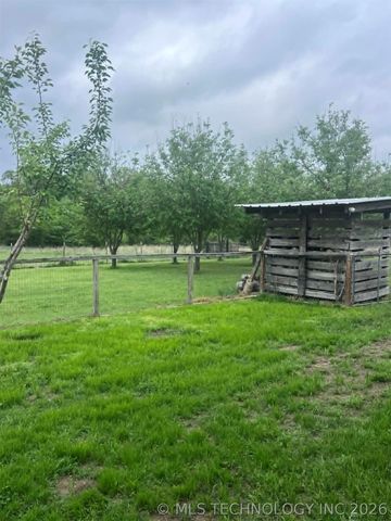 18756 E 690 Road, Moody, OK 74464