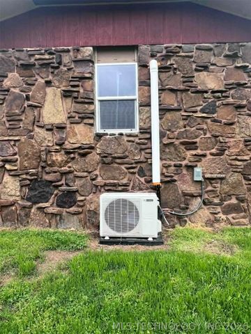 18756 E 690 Road, Moody, OK 74464