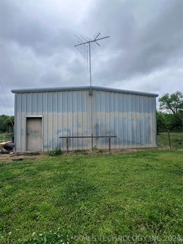 18756 E 690 Road, Moody, OK 74464