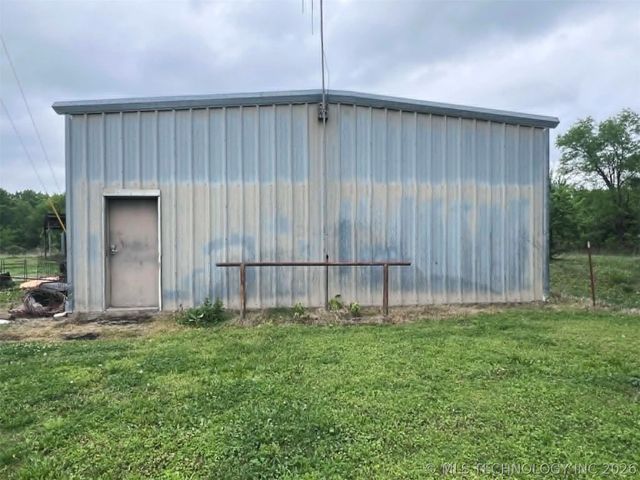 18756 E 690 Road, Moody, OK 74464