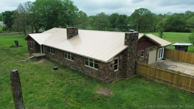 18756 E 690 Road, Moody, OK 74464