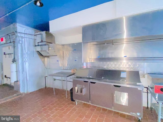 813 WASHINGTON BLVD, Baltimore, MD 21230