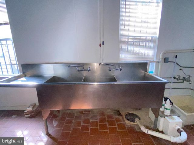 813 WASHINGTON BLVD, Baltimore, MD 21230