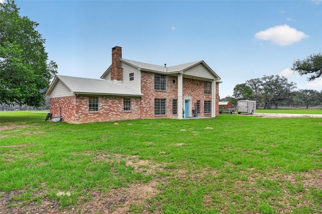 6072 County Road 122, Hallettsville, TX 77964