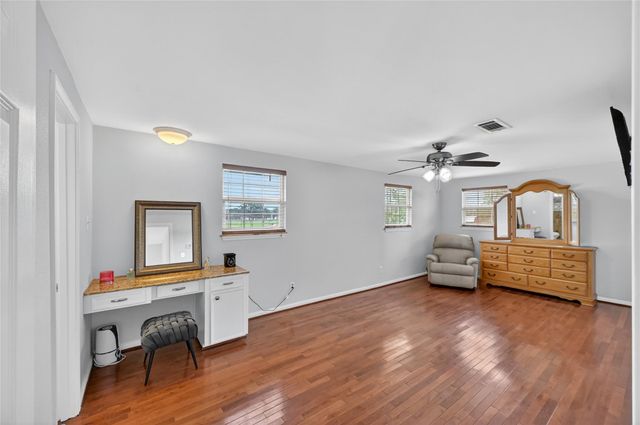 6072 County Road 122, Hallettsville, TX 77964