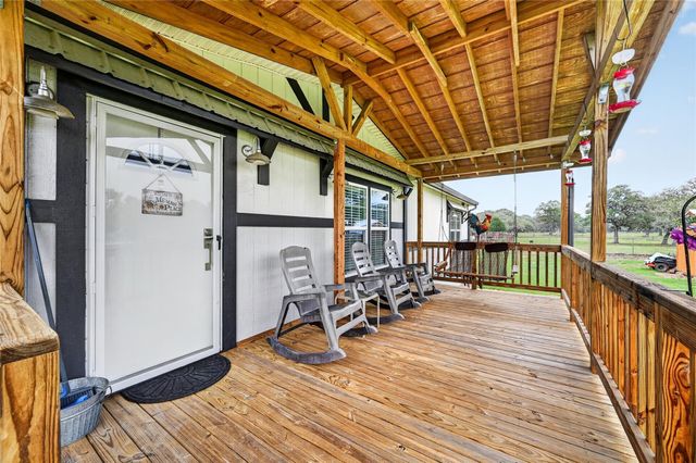6072 County Road 122, Hallettsville, TX 77964