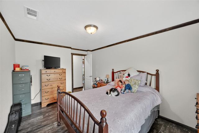6072 County Road 122, Hallettsville, TX 77964