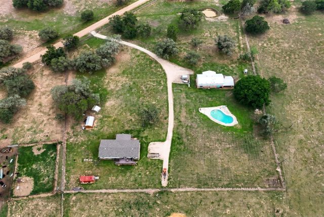 6072 County Road 122, Hallettsville, TX 77964