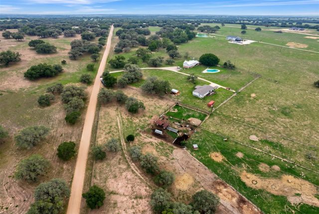 6072 County Road 122, Hallettsville, TX 77964