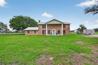 6072 County Road 122, Hallettsville, TX 77964