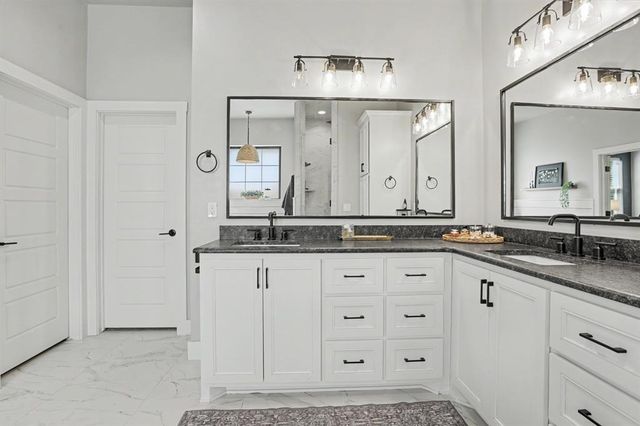 460 Old Farm Road, Edmond, OK 73034