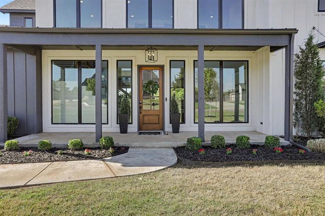 460 Old Farm Road, Edmond, OK 73034