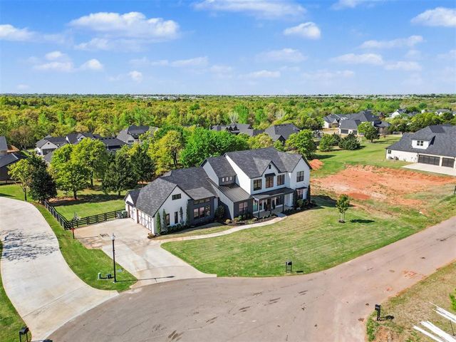 460 Old Farm Road, Edmond, OK 73034