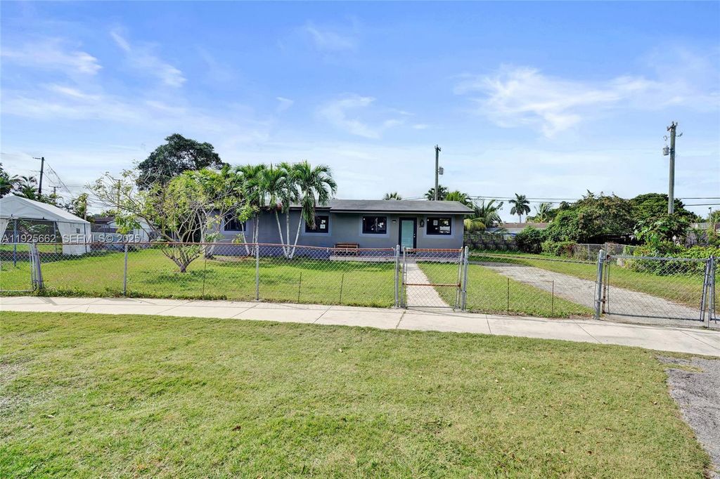28640 SW 146th Ave, Homestead, FL 33033