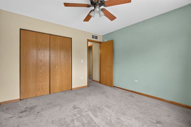 533 Mallard Lane A, Sugar Grove, IL 60554