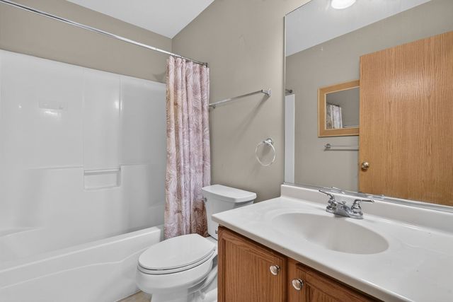 533 Mallard Lane A, Sugar Grove, IL 60554