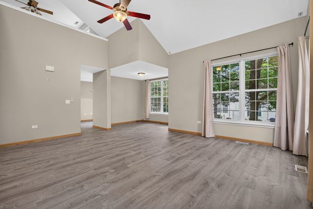 533 Mallard Lane A, Sugar Grove, IL 60554