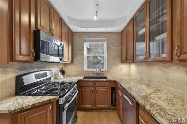 7440 Teasdale Avenue, University City, MO 63130