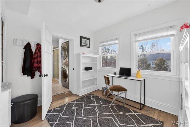 7440 Teasdale Avenue, University City, MO 63130