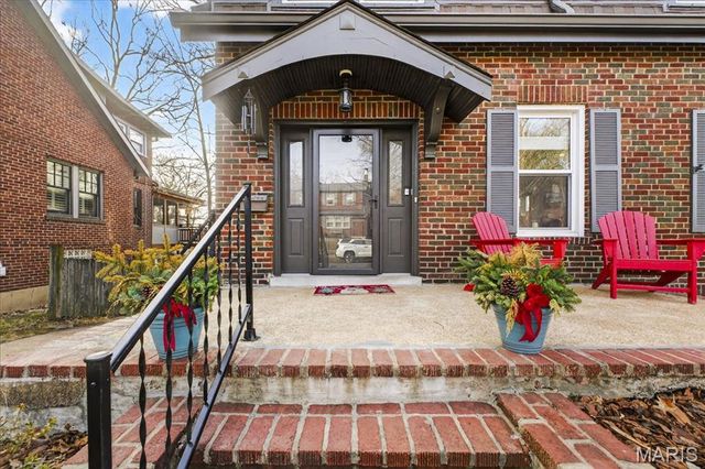 7440 Teasdale Avenue, University City, MO 63130