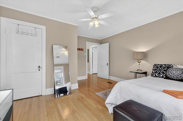 7440 Teasdale Avenue, University City, MO 63130