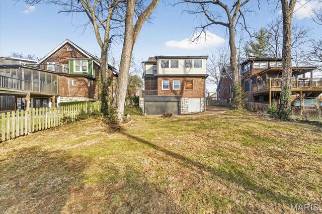 7440 Teasdale Avenue, University City, MO 63130