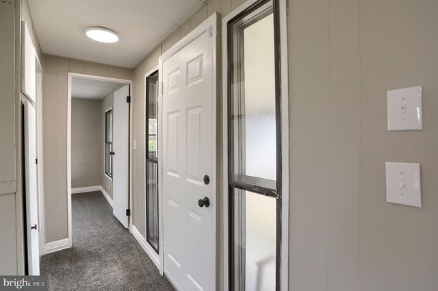 40 REDWOOD LANE, Carlisle, PA 17015