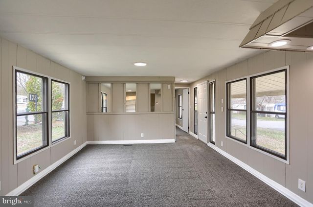 40 REDWOOD LANE, Carlisle, PA 17015