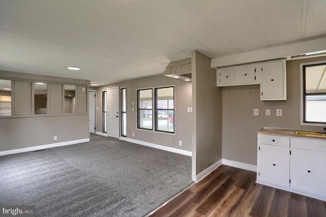 40 REDWOOD LANE, Carlisle, PA 17015