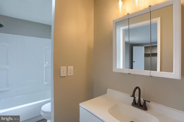 40 REDWOOD LANE, Carlisle, PA 17015