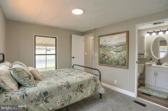 40 REDWOOD LANE, Carlisle, PA 17015