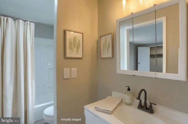 40 REDWOOD LANE, Carlisle, PA 17015