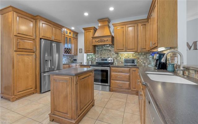 3153 Nansemond LOOP, Virginia Beach, VA 23456