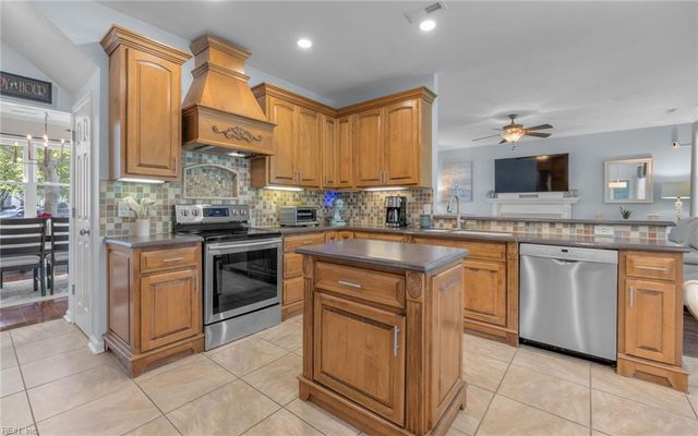 3153 Nansemond LOOP, Virginia Beach, VA 23456